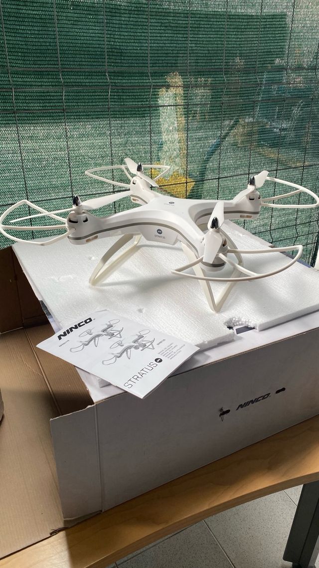 Dron Ninco Stratus