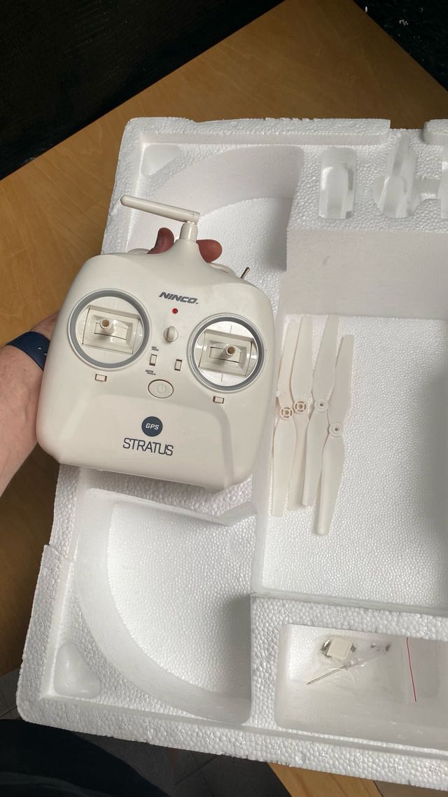 Dron Ninco Stratus