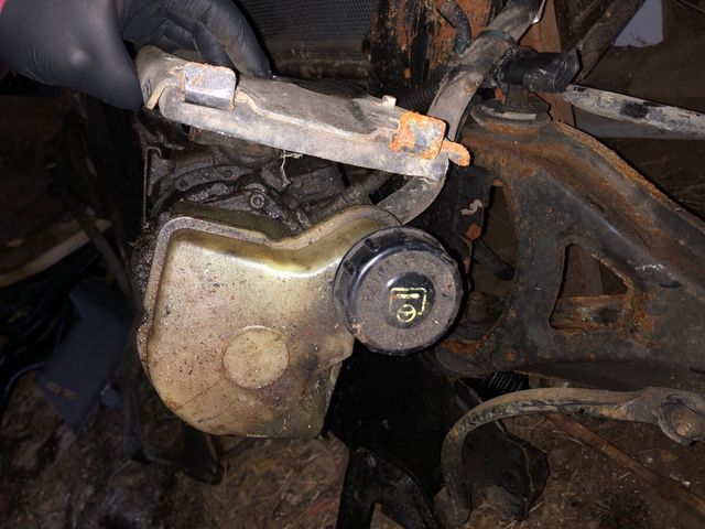 Direccion renault clio