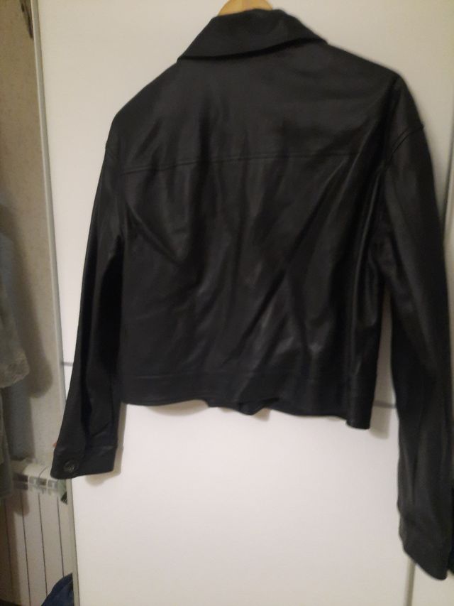 CHAQUETA CORTA POLIPIEL SIN USO COMO NUEVA