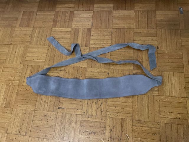 Cinta di Pelle Grigia List