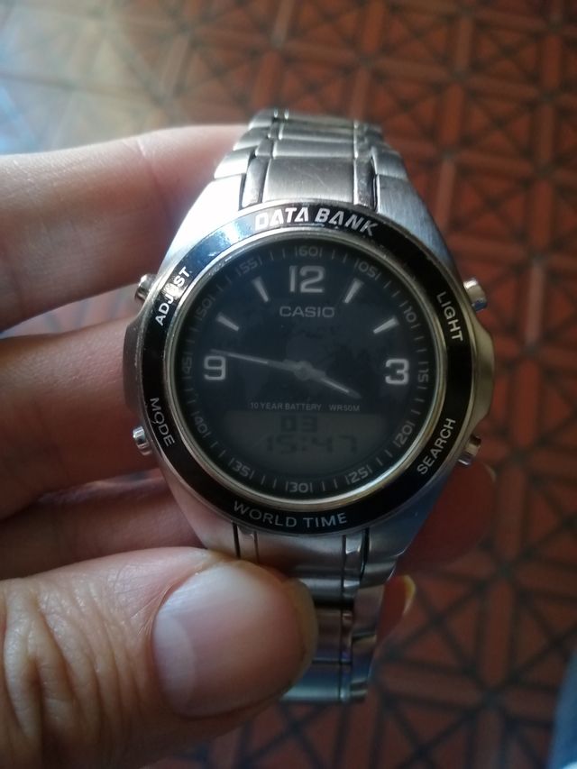 Casio Data Bank World Time modello 2747 DBW-30