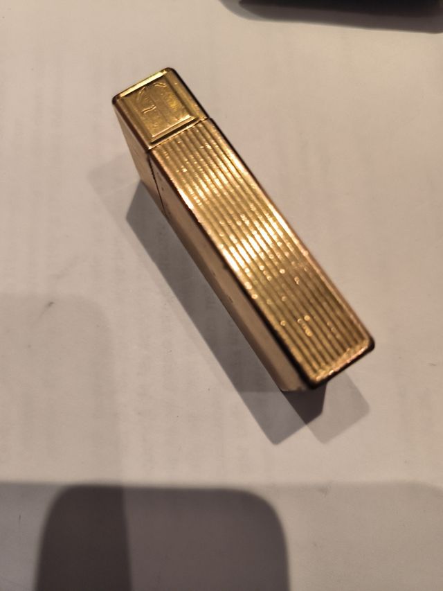 ACCENDINO FLAMAGAS CON PLACCA DORATA