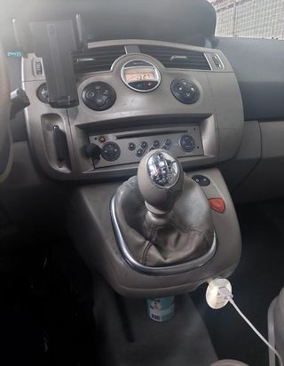 Renault Grand Scenic 2006, 7 plazas, etiqueta C