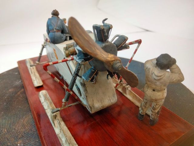 Maqueta de deslizador soviético