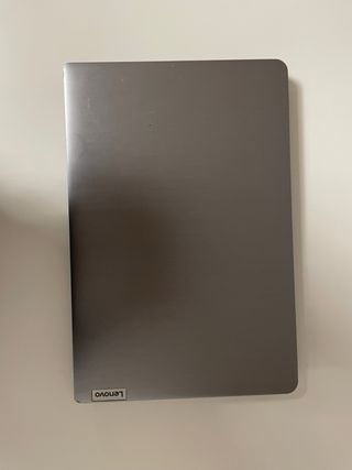 Ordenador portatil Lenovo revisado en tienda