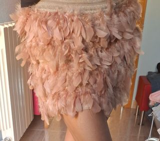 Falda plumas
