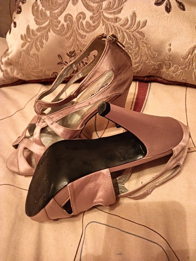 Sandalias de  vestir beige de raso