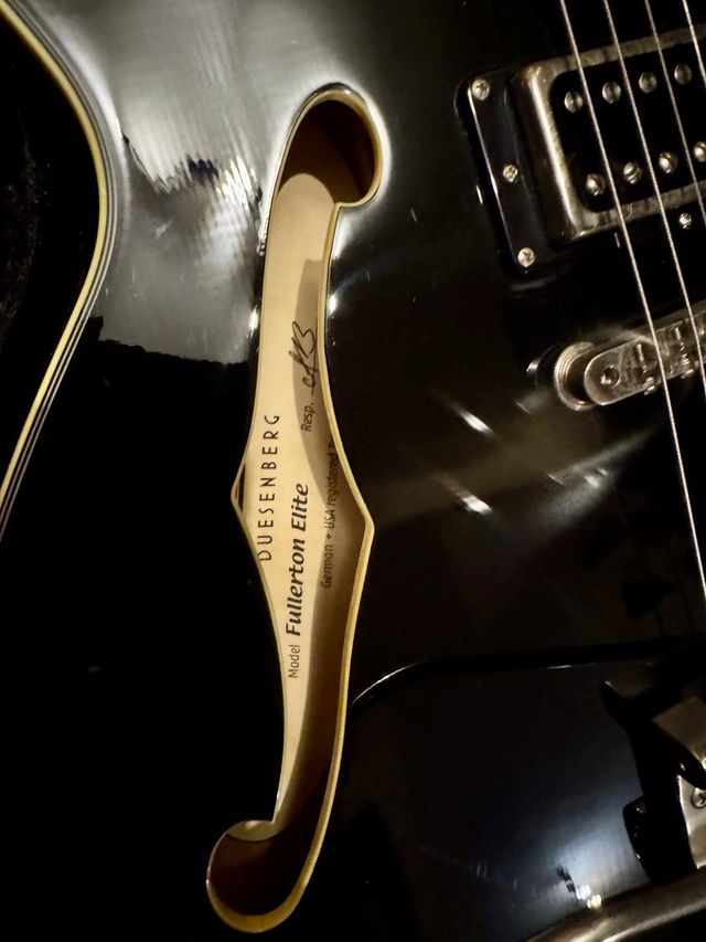 Guitarra electrica Duesemberg Model Fullerton