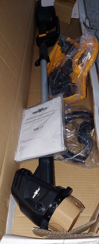 Desbrozadora cortabordes Mowox Nueva con bateria