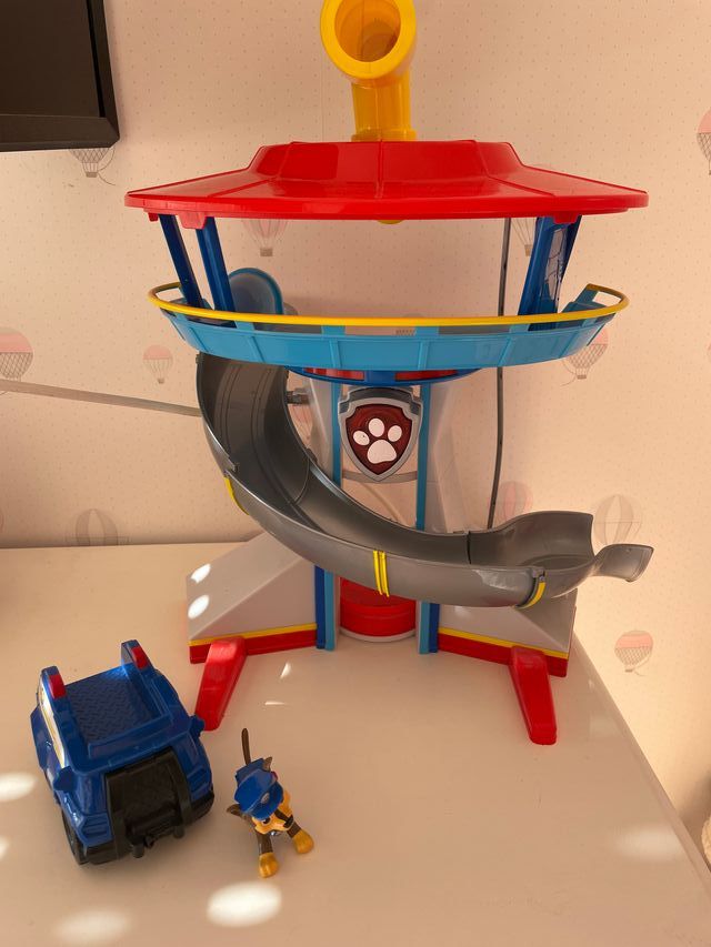 Centro de mando patrulla canina