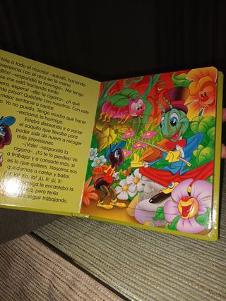 Libro puzzles la hormiga y la cigarra