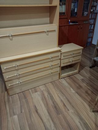 Mesilla de noche y mueble librería