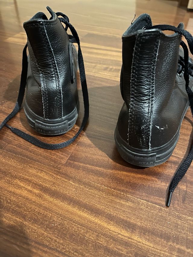 Scarpe converse nere pelle