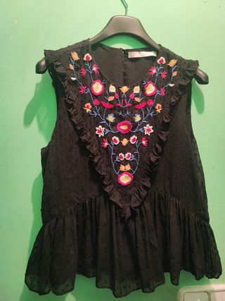 Blusa de Tirantes de Plumeti Negra 