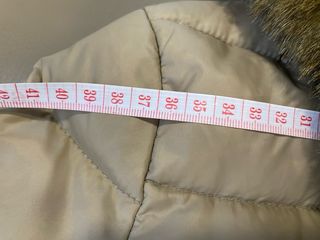 Plumas ligero beige Mango talla M