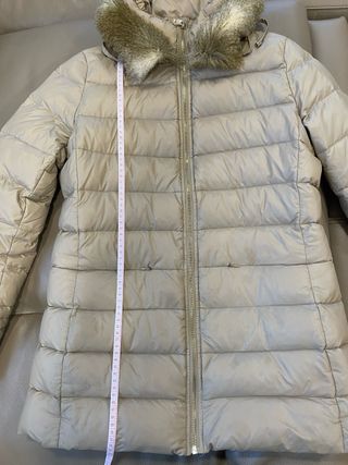 Plumas ligero beige Mango talla M