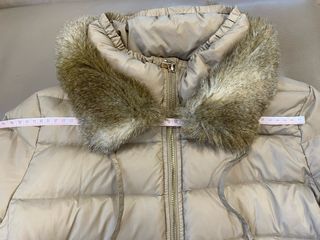 Plumas ligero beige Mango talla M
