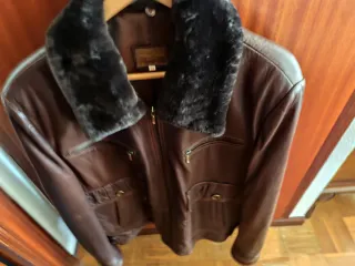 Cazadora de cuero de hombre