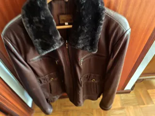 Cazadora de cuero de hombre