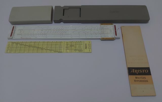 Regla de cálculo ARISTO.