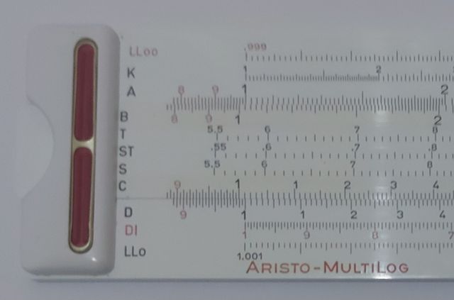 Regla de cálculo ARISTO.