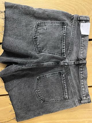 Shorts MANGO. Mujer T.38