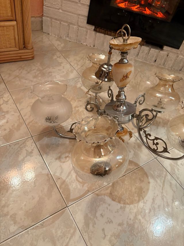 Lampara de metal y ceramica con 5 brazos