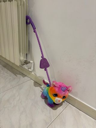 FurReal gato unicornio colores arcoiris con sonido