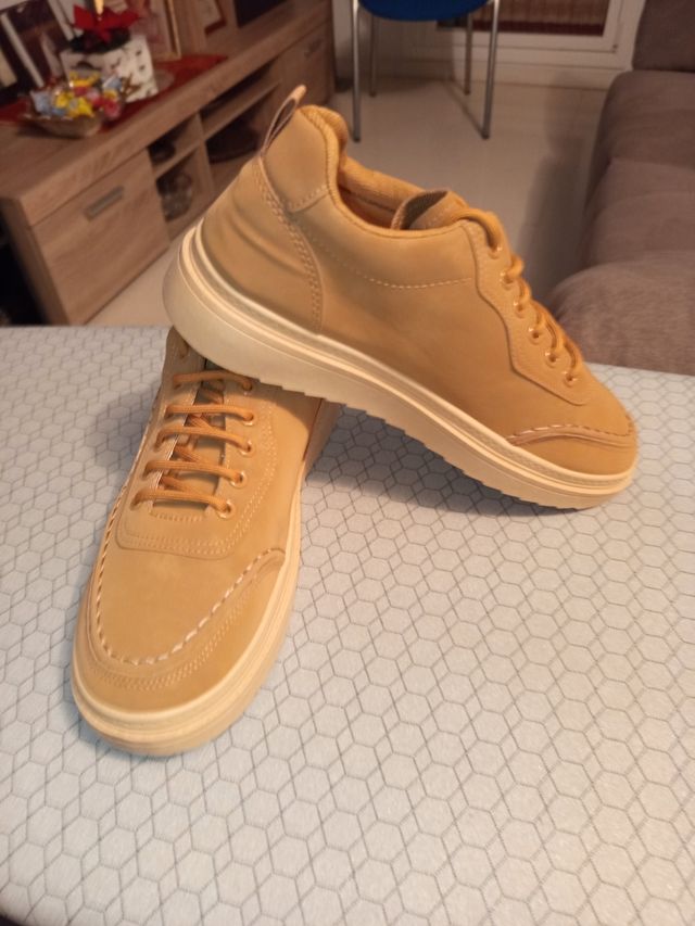 Zapatillas beige 41 Largo de pie 25.5 cm