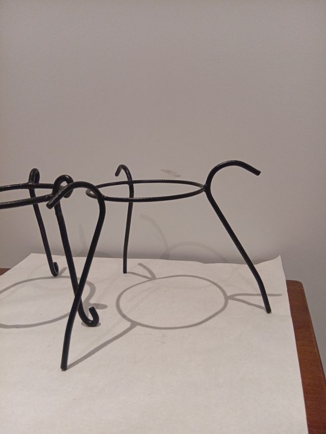 Porta macetas forja.