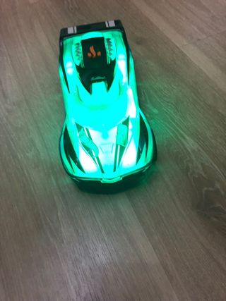 Coche Hot Wheel a escala grande