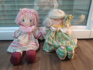 Due bambole di pezza. Anni '70.