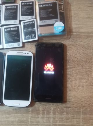 Lote móviles y baterías