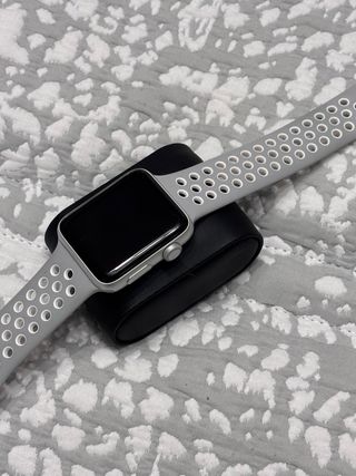 Apple Watch Serie 2 - Con Cable y Accesorios