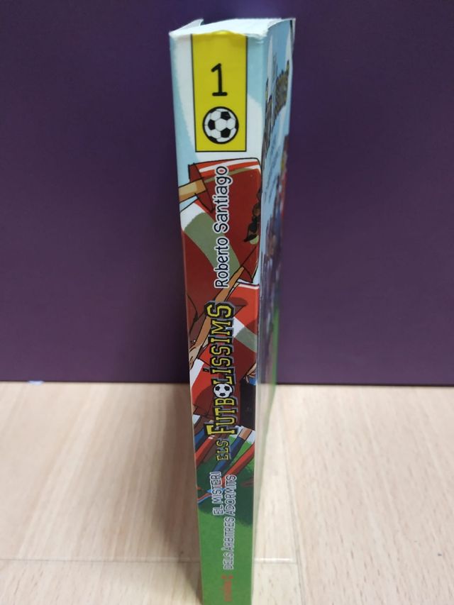 Els Futbolíssims 1: El misteri dels àrbitres adormits