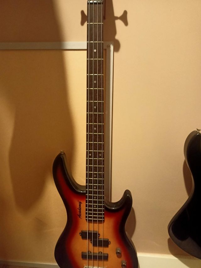 Bajo de principio de los 90