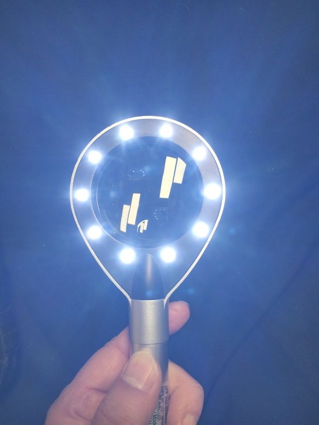 Lente di ingrandimento a led con custodia