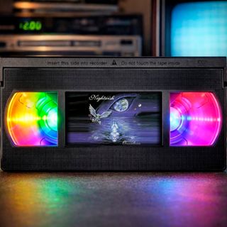 LÁMPARA NIGHTWISH VHS LED MULTICOLOR