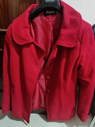 Abrigo rojo XL