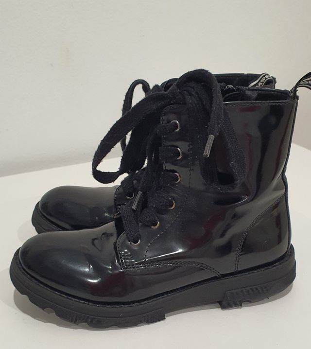 Botin niña charol negro B&W talla 33