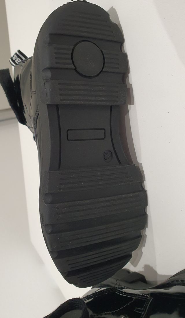 Botin niña charol negro B&W talla 33