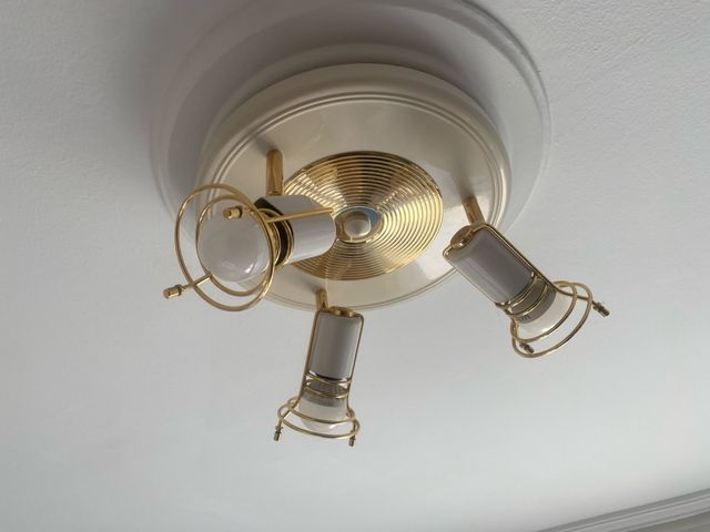 Lampara de techo moderna y economica. 