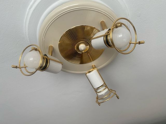 Lampara de techo moderna y economica. 