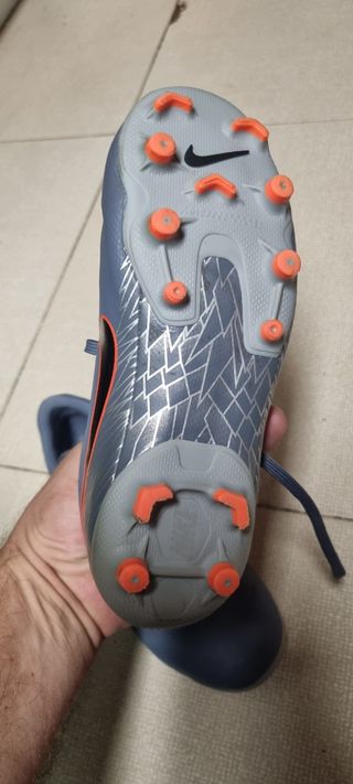 Nike Mercurial Vapor XII