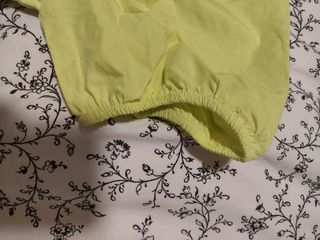 Top de Pull & Bear con etiqueta