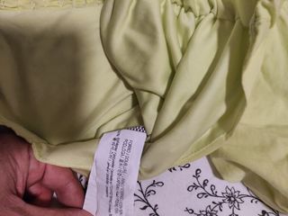 Top de Pull & Bear con etiqueta