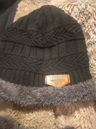 Gorro y braga de lana.