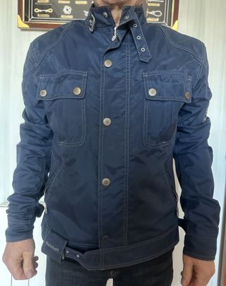 Cazadora chico Belstaff para moto