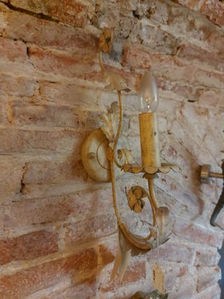 Aplique de pared. Resto tienda